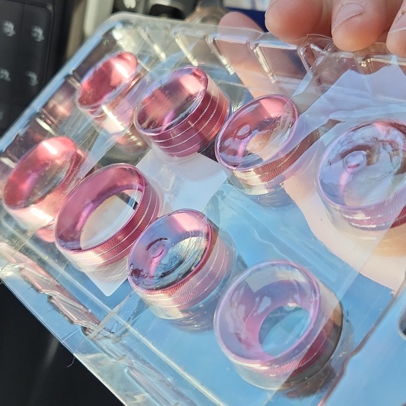 Pink aluminum alloy knob covers for Chevy Silverado 8 pcs NEW in pkg - Picture 5 of 6